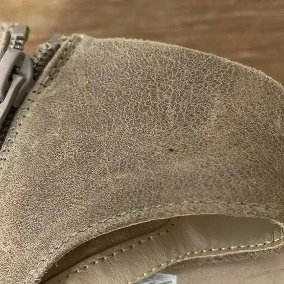 White Mountain Deering Women’s 6.5 Ruched Peep Toe Zip Open Heel Shoes - Picture 7 of 9